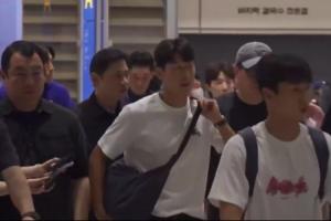 待遇差异明显！洪明甫回韩遭骂声，孙兴慜回国获球迷支持